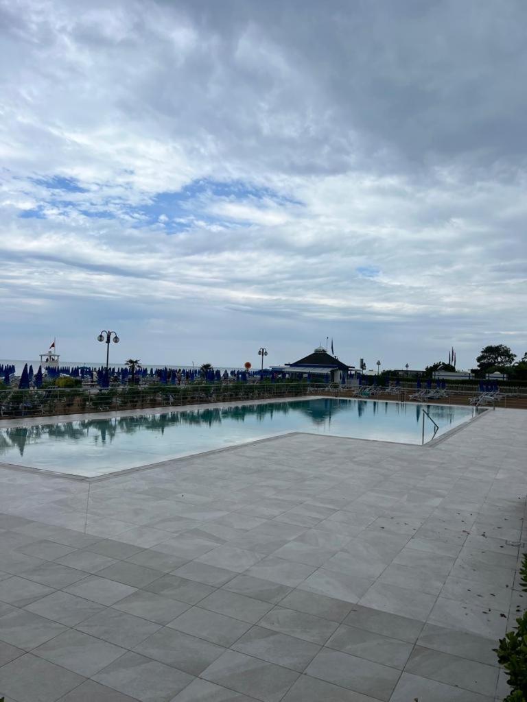 Residence Penelope - Walterigato Apartments Solo Per Famiglie 利多迪迪耶索洛 外观 照片